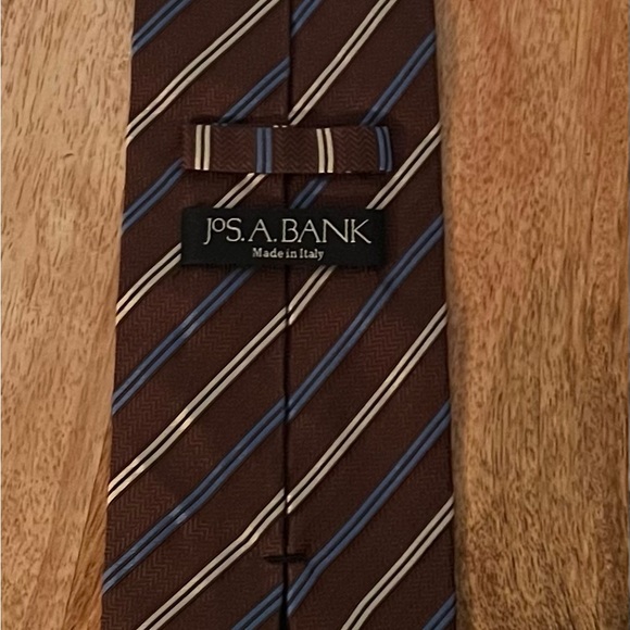JOSEPH A. BANK MEN’S BROWN, CREME, & ROYAL BLUE 100% SILK NECKTIE/EXTRAVAGANT!! - Picture 2 of 2